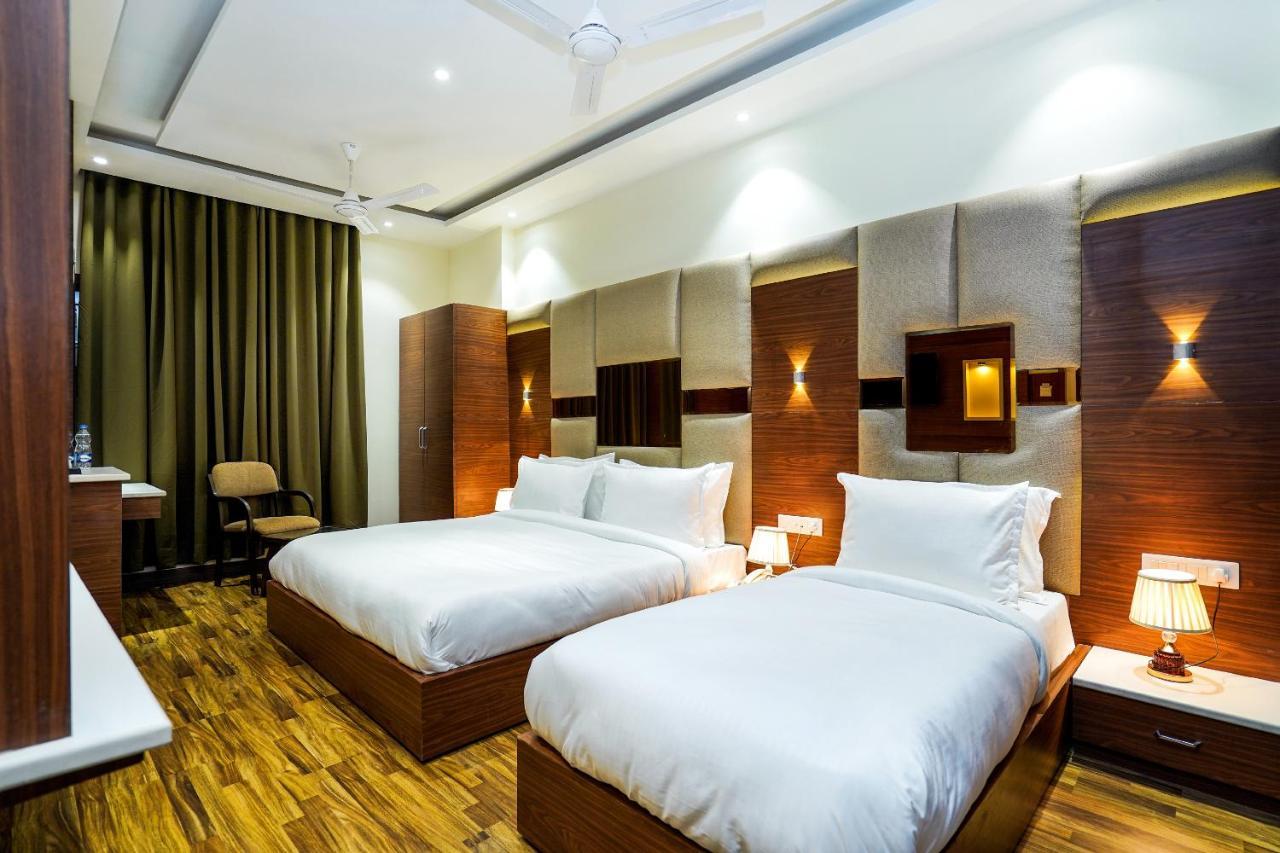 Hotel Aura Grand By Levelup Hotels 阿姆利则 外观 照片
